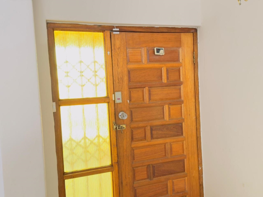 6 Bedroom Property for Sale in Southernwood Eastern Cape